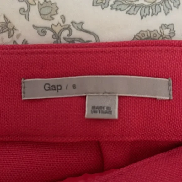 Hot pink gap mini skirt with zippers - Picture 2 of 3